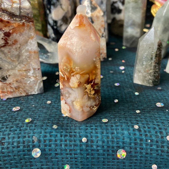 Flower agate tower 2 inches tall - Picture 2 of 4